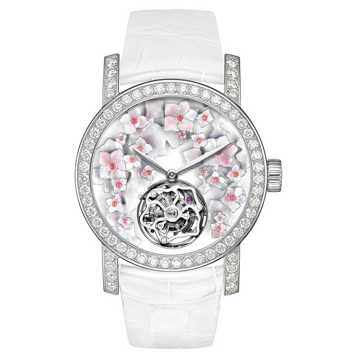 Chaumet Hortensia 白金鑲鑽手上鍊陀飛輪腕錶,7,912,000元。